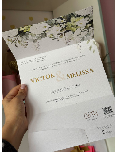 Invitación una pieza premium + Nombres dorados