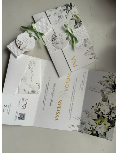 Invitación una pieza premium + Nombres dorados